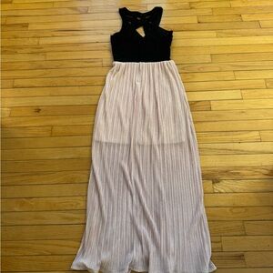 Elegant Black and Champagne Dress Size 7